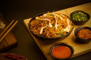 Chicken Schezwan Noodles(egg & Chicken)