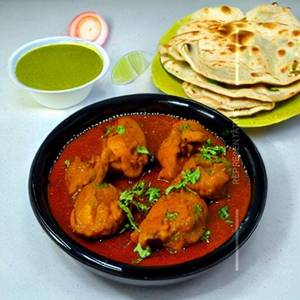 Chicken Kalhapuri Puri