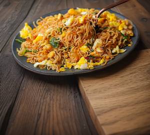 Egg Maggi Noodles (Serves 1)