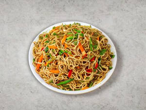Veg Hakka Noodles