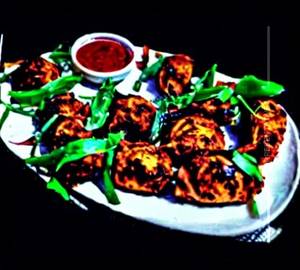 Paneer tikka momos