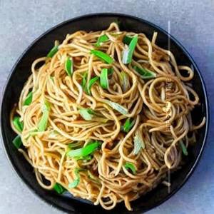 Garlic Hakka Noodles
