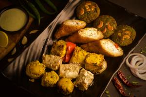 Veg Tandoori Platter [3Pcs Each]