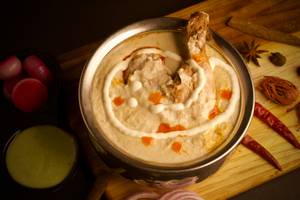 Murg Shahi Korma [White Gravy]