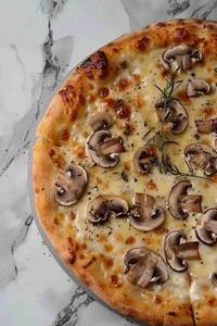 Mushroom cheese pizza
