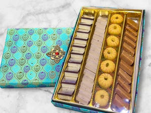 4 Line Assorted Mithai Box [3 Khoya + 1 Kaju]