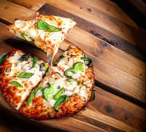 Capsicum cheese pizza