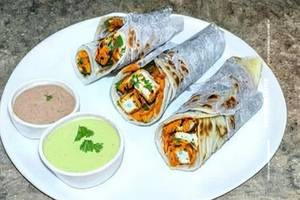 Malai Paneer Tikka Roll