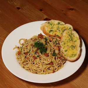 Spaghetti Aglio E Olio Pasta