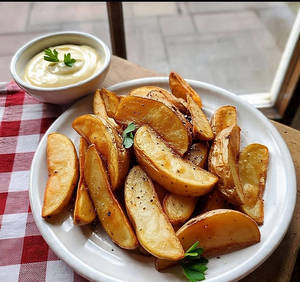 Potato Wedges With Dip