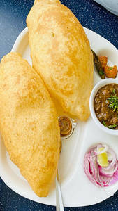 Chole Bhatura