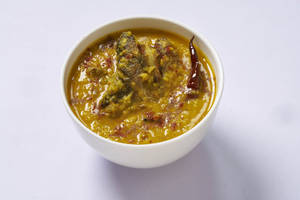 Macher Matha Diye Moong Dal