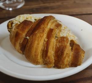S Paneer Croissant