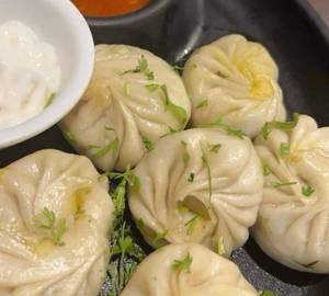 Steamed momos