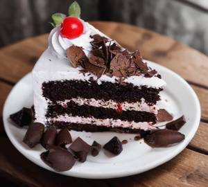 Choco chip black forest piece
