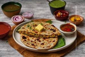 Paneer Paratha                                                        