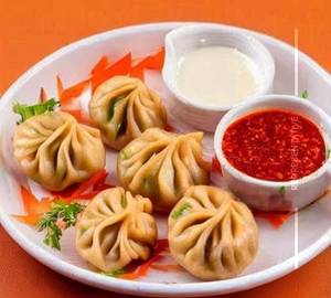 Veg fried momos