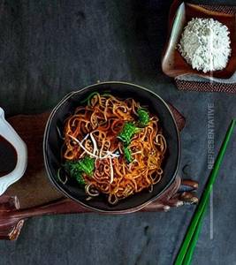 Schezwan Paneer Noodles
