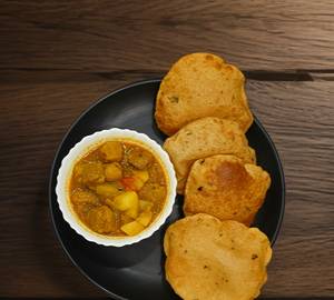 Nutri Aloo with 4 Poori