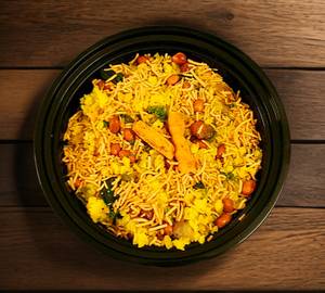 Onion Poha ( In Sindhi Style)
