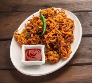 Kandha/Onion Bhajiya Plate