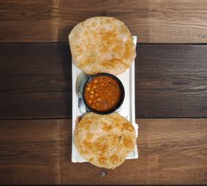 Chole With Bhature [2Pcs]