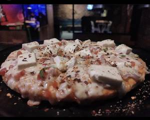 Paneer cheese pizza (pizza)