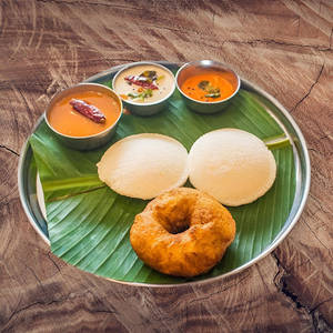 2 Idli And 1 Vada