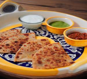 Onion paratha thali