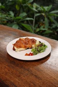 Croissant Mozzarella Sandwich