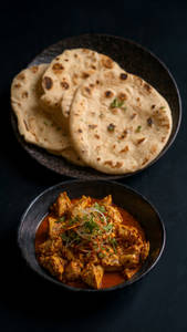 2 chapathi + chicken curry