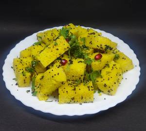 Khaman [100 gm]