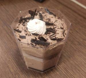 Chocolate mousse pastry