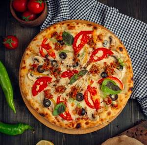 Punjabi Tadka Pizza