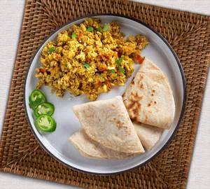 Egg bhurji and roti