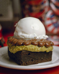 Nutella Pistachio Kunafa Brownie W Ice Cream