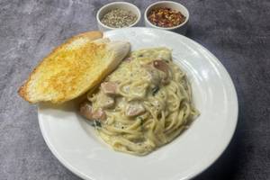 Chicken Sausage Carbonara White Sauce Pasta