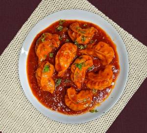 Gravy Momos (8Pcs)