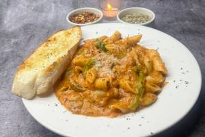 No Onion No Garlic Pink Blush ( Tomato + Creamy ) Sauce Pasta