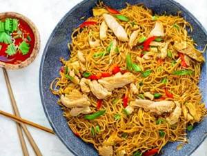 Chicken Singapore Noodles