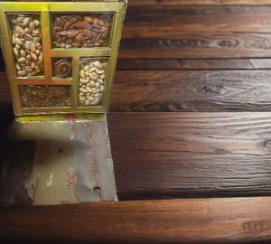 Diwali Gift Box Majestic ( 700 grmas )