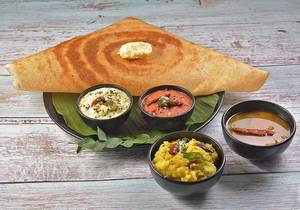 Butter masala dosa