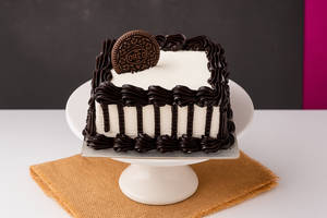 Mini Oreo Cake 250 Gms Eggless