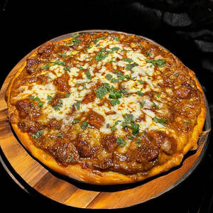 Butter Chicken Pizza