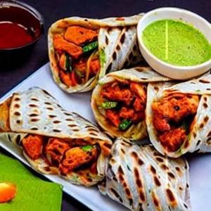 Veg Chicken Tikka Chaap Roll