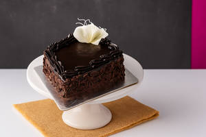 Mini Death By Chocolate Cake 250 Gms Eggless