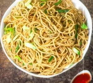 Egg hakka noodles