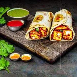Achari Paneer Roll 