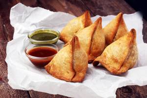 Samosa (1 piece}