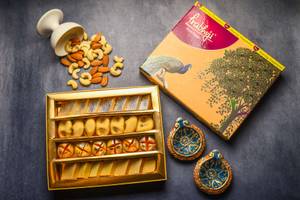 Kaju Assorted Sweet Gift Box (27 Pcs)